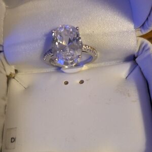 Elegant Silver Diamond Ring